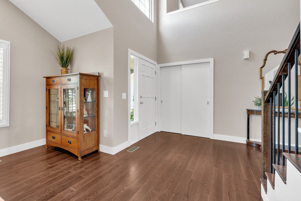 Entryway after photo 4