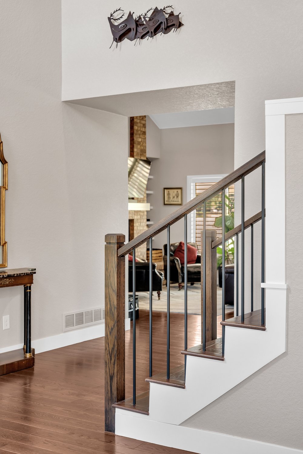 Entryway after portrait photo 3