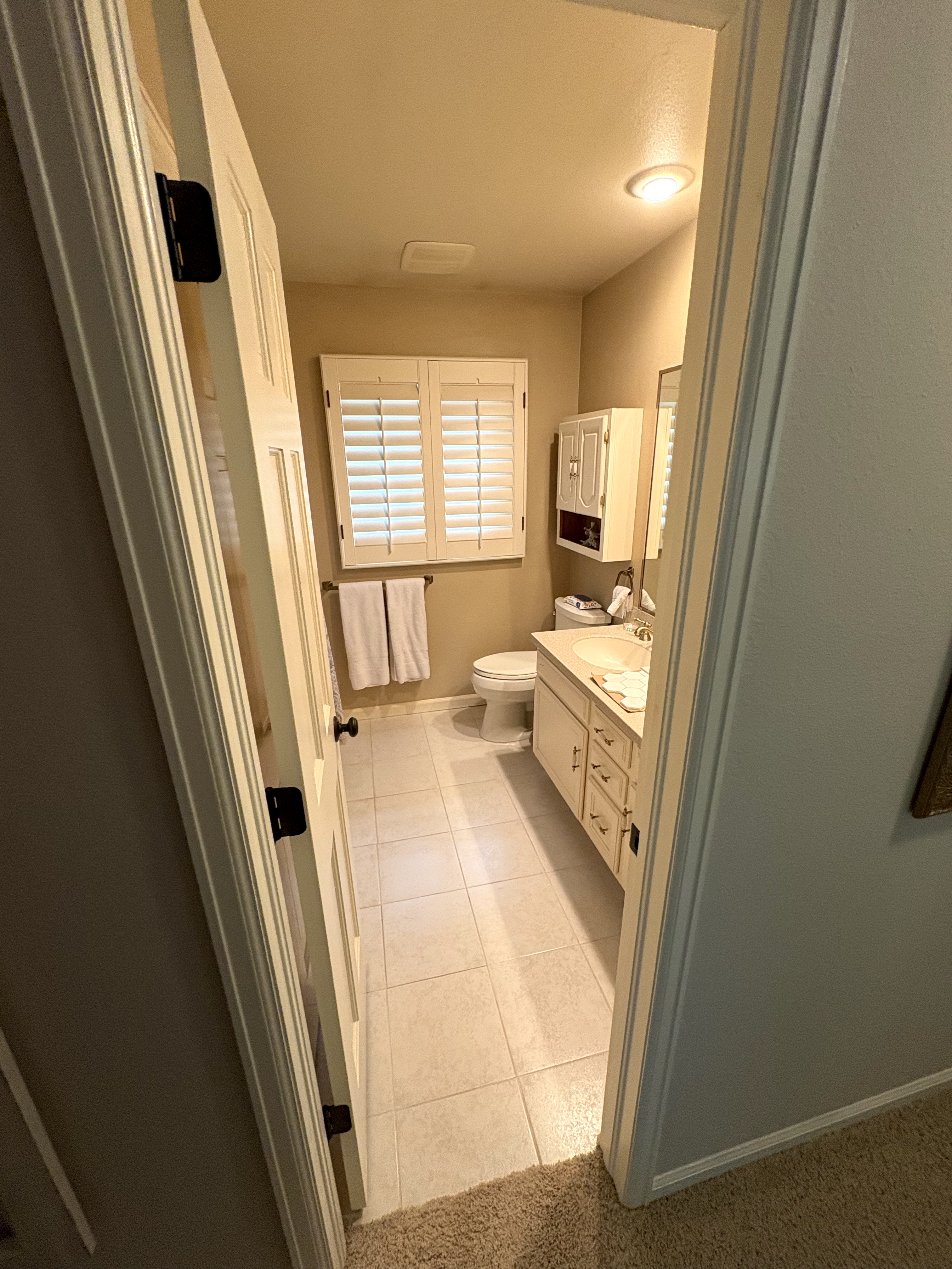 Bathroom before photo – full room