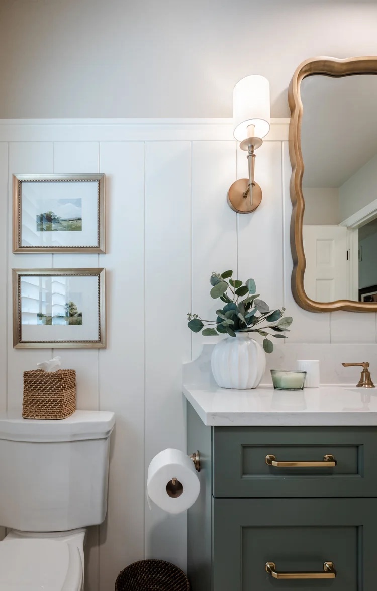 Guest bathroom after photo – finished look